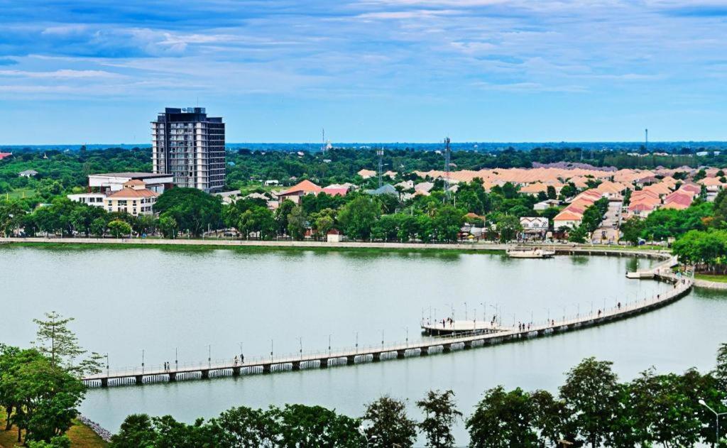 B2 Khon Kaen Boutique & Budget Hotel Bagian luar foto